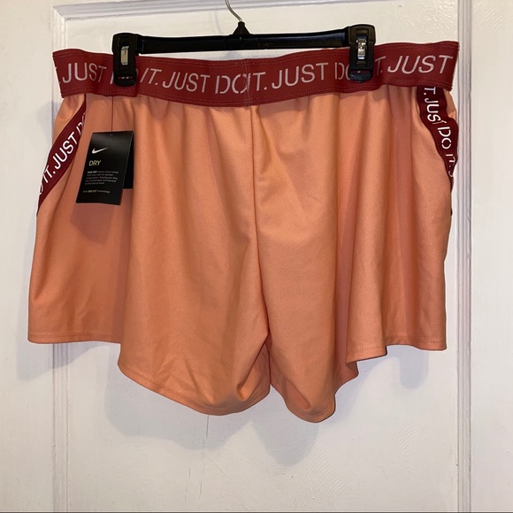 Nike Women's Dri-FIT Training Shorts- Size XXL - Picture 8 of 8